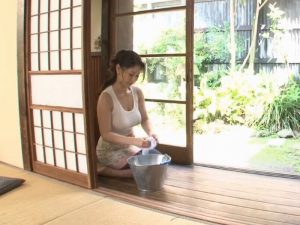 うっかりブラをつけ忘れノーブラな豊満妻『美人でドデカイ乳房。。。』こんなの見ちゃったらヤバイ！