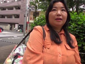《五十路熟女》旦那はEDでご無沙汰なおばさん『アホデカいスライム乳は堪らんｗｗｗ』快楽に飢えた肉体が卑猥な姿になる！